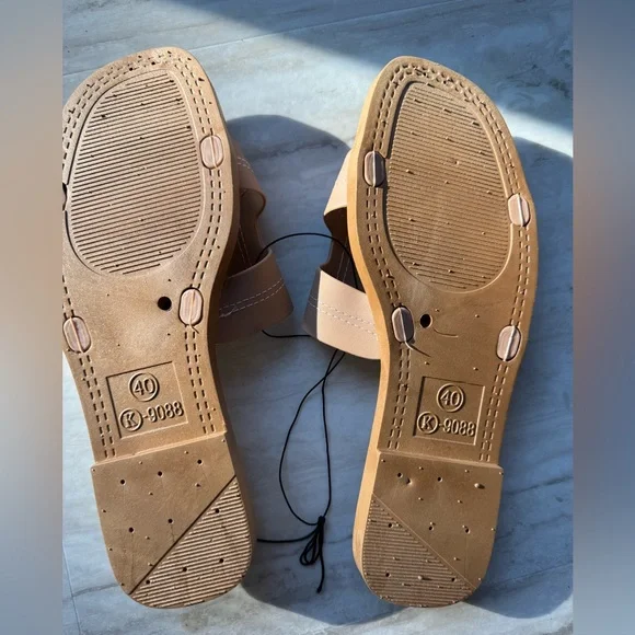 New Tan Slide Sandals Size 8 - Picture 2 of 3